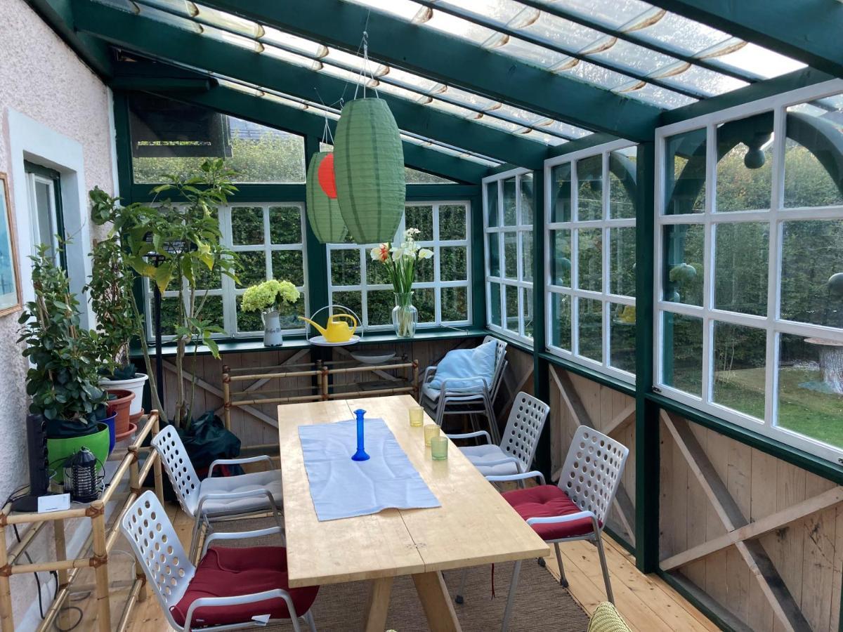 Haus Mit Sauna Und Privatem Badeteich In Anif Bei Salzburg Exteriör bild