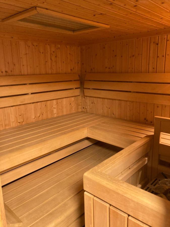 Haus Mit Sauna Und Privatem Badeteich In Anif Bei Salzburg Exteriör bild